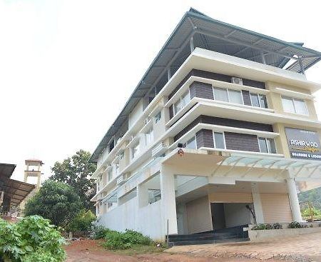 Ashirwad Comforts Hotel Kalasa Exterior photo